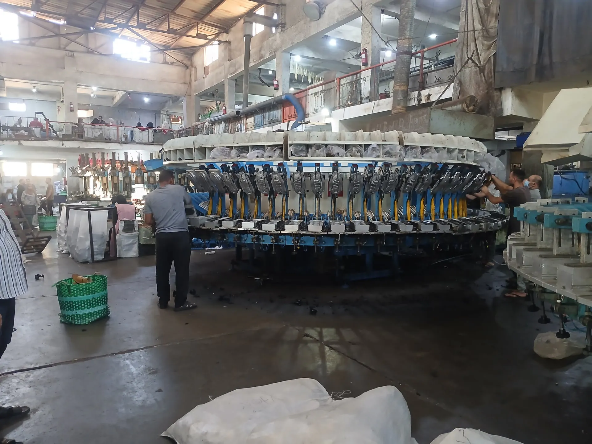 Mould Operation Station & Carousel Perimeter