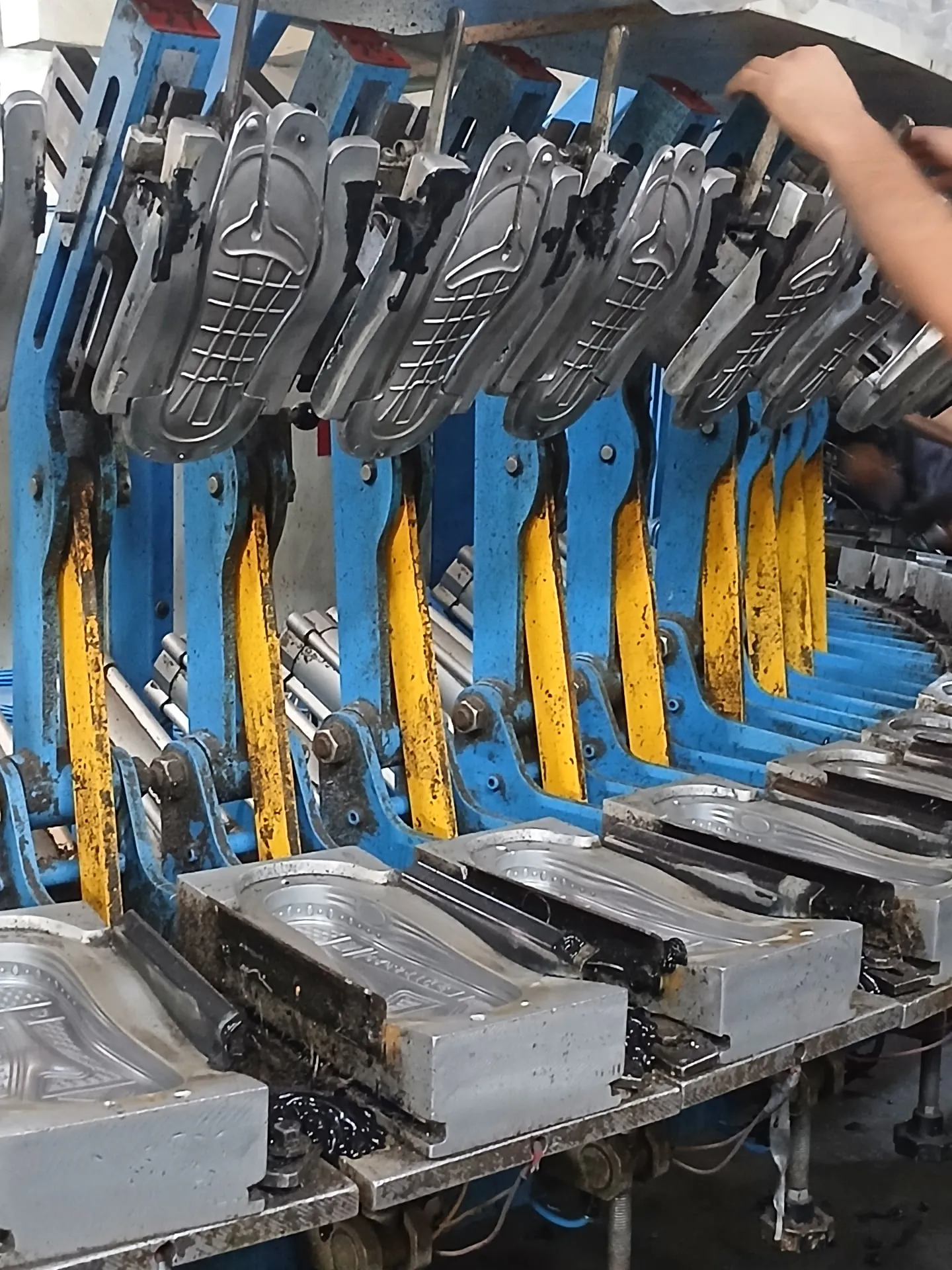 Pre-injection Mould Setup & Inspection